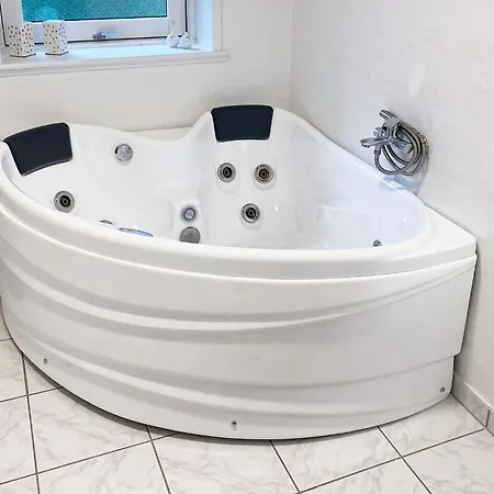 6 Person In Holiday home Hals